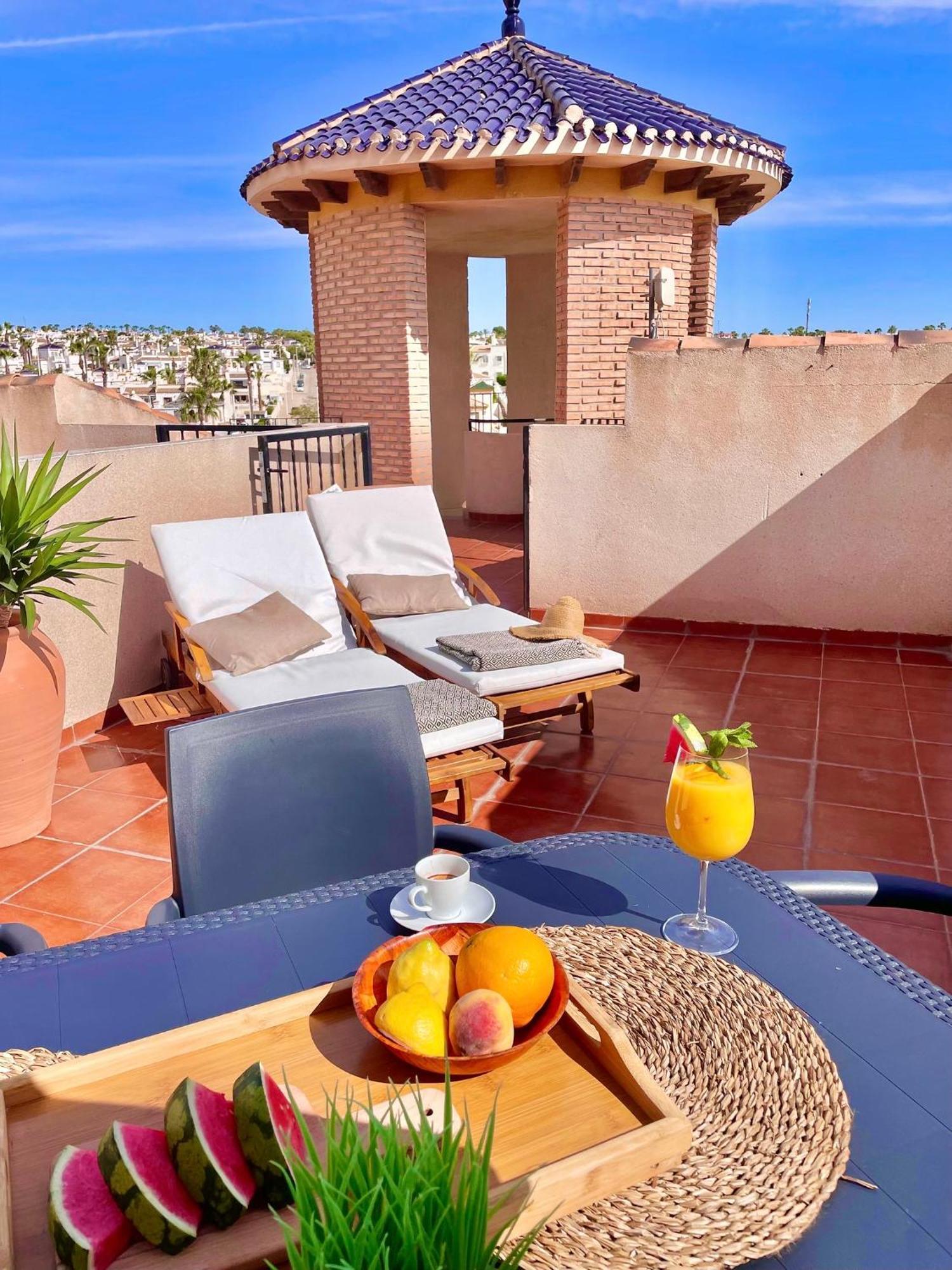 Casa Andres. Two Bed Penthouse Pool & Terrace Apartment อาลิกันเต ภายนอก รูปภาพ